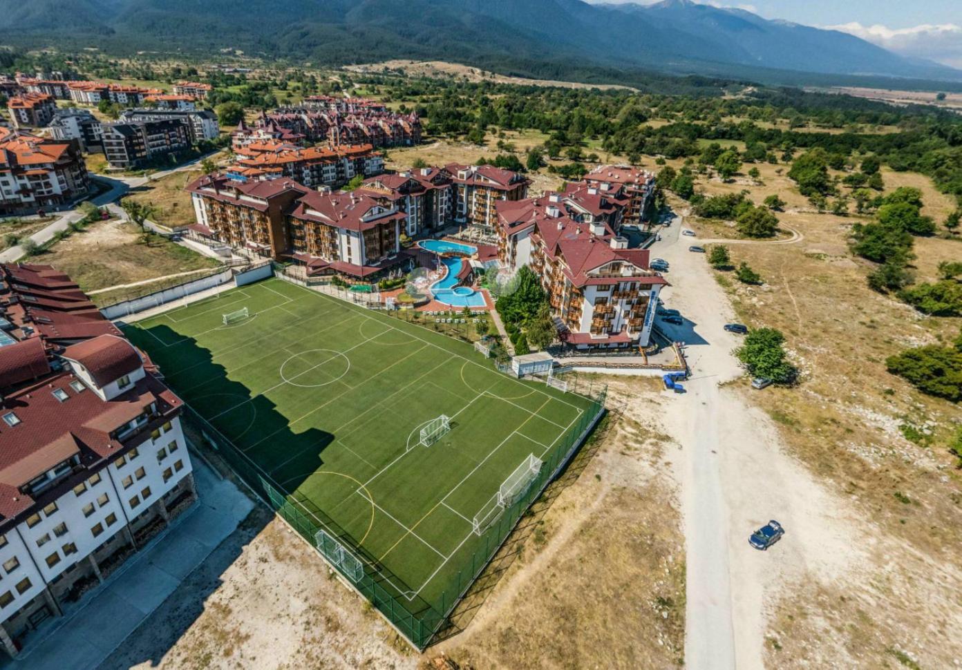 в Belvedere Club